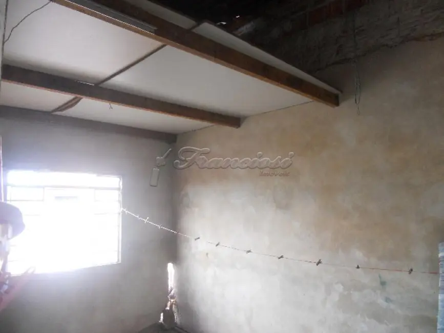 Casa com 2 quartos à venda, 214m2 em Itapetininga - SP - imagem 3 Foto 3 de Casa com 2 quartos à venda, 214m2 em Itapetininga - SP