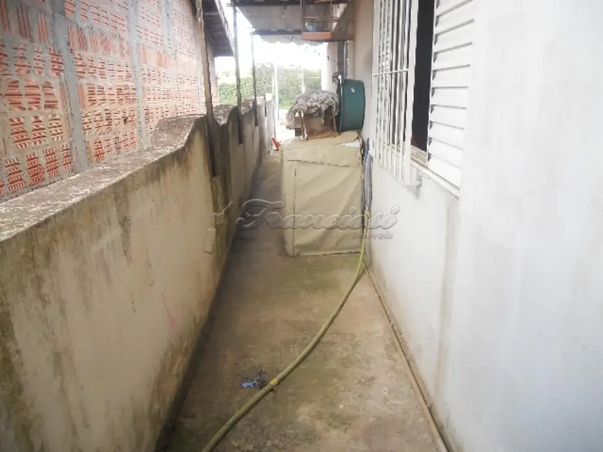 Casa com 2 quartos à venda, 214m2 em Itapetininga - SP - imagem 5 Foto 5 de Casa com 2 quartos à venda, 214m2 em Itapetininga - SP