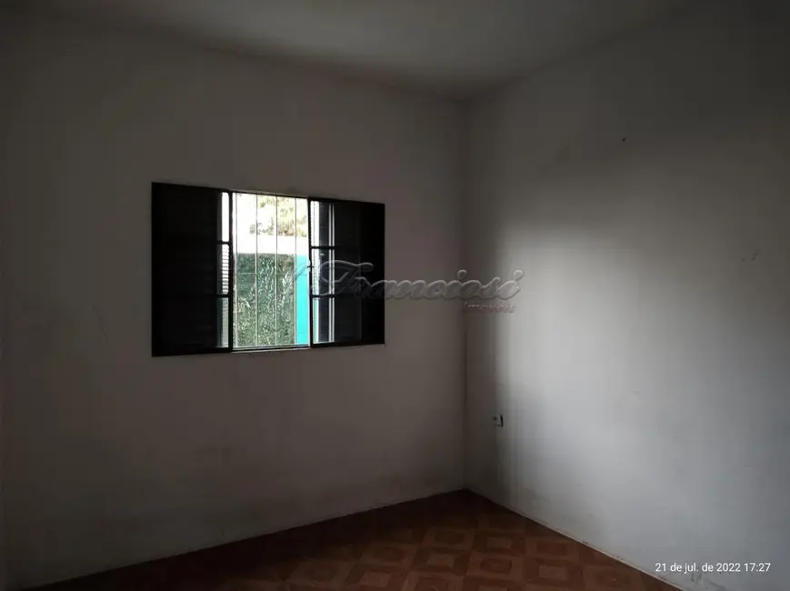 Casa com 2 quartos à venda, 109m2 em Vila Aurora, Itapetininga - SP - imagem 4 Foto 4 de Casa com 2 quartos à venda, 109m2 em Vila Aurora, Itapetininga - SP