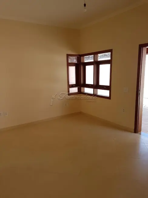 Foto 2 de Casa com 2 quartos à venda, 192m2 em Alambari - SP