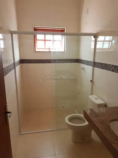 Casa com 2 quartos à venda, 192m2 em Alambari - SP - imagem 8 Foto 8 de Casa com 2 quartos à venda, 192m2 em Alambari - SP