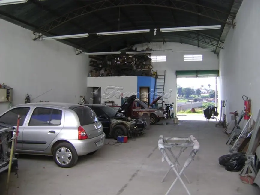 Foto 2 de Sala Comercial à venda, 200m2 em Vila Cubatão, Itapetininga - SP