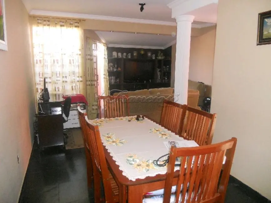 Foto 2 de Casa com 3 quartos à venda, 120m2 em Vila Monteiro, Itapetininga - SP