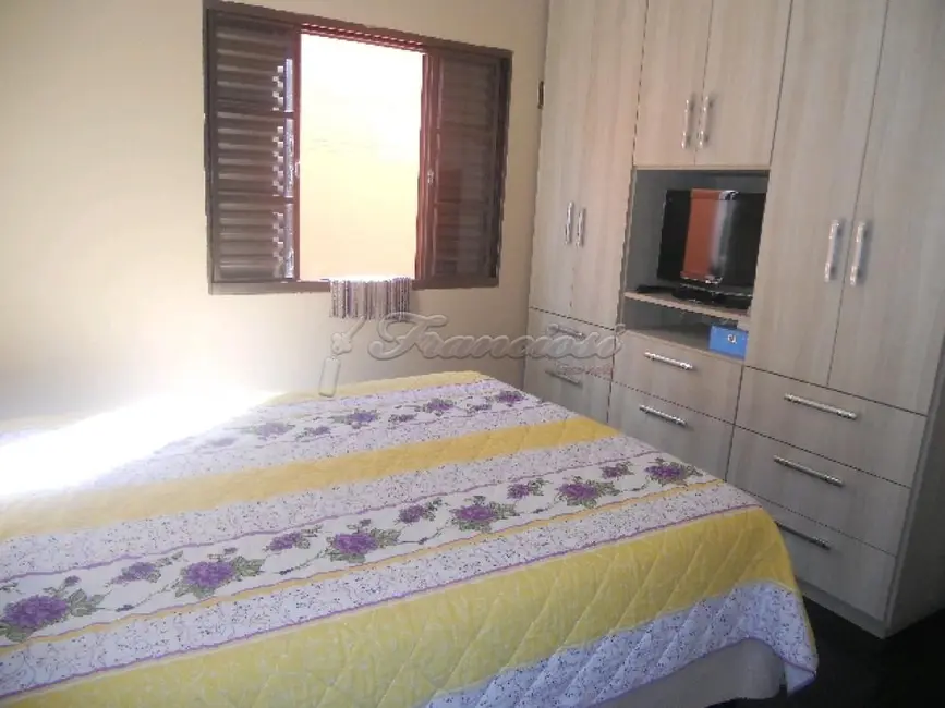 Casa com 3 quartos à venda, 120m2 em Vila Monteiro, Itapetininga - SP - imagem 5 Foto 5 de Casa com 3 quartos à venda, 120m2 em Vila Monteiro, Itapetininga - SP