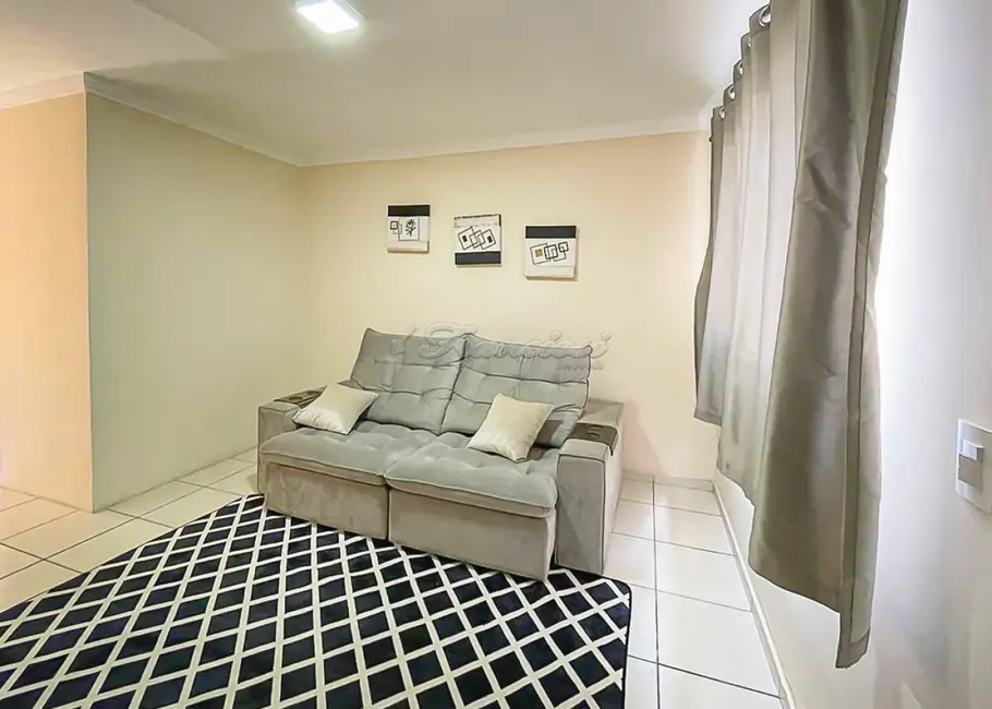 Foto 1 de Casa de Condomínio com 2 quartos à venda, 80m2 em Vila Prado, Itapetininga - SP