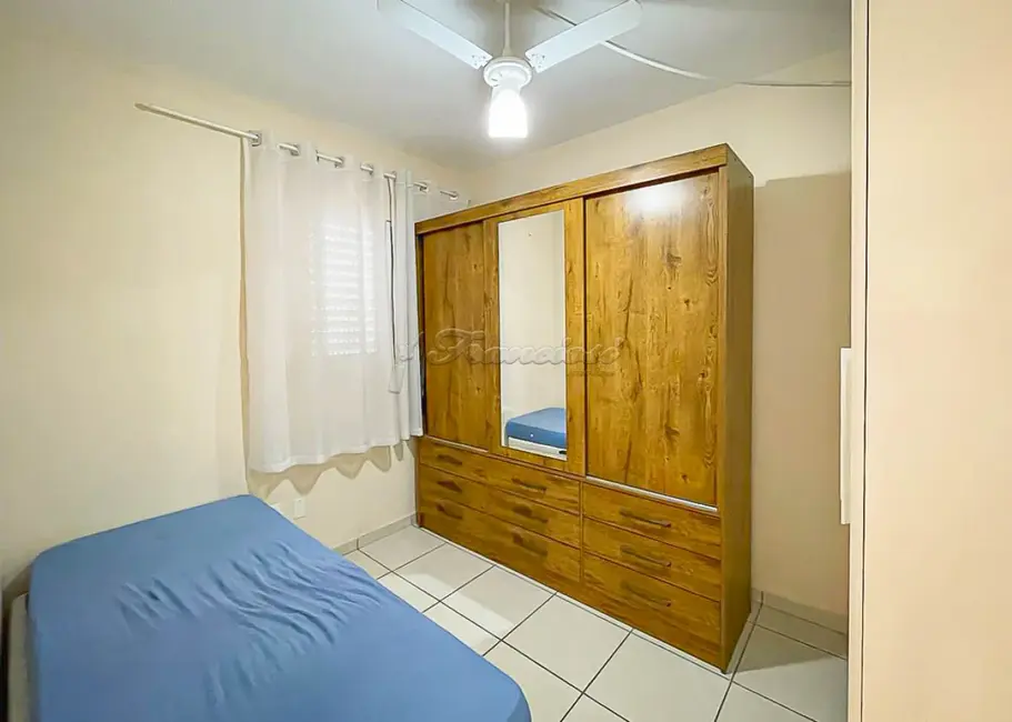 Foto 4 de Casa de Condomínio com 2 quartos à venda, 80m2 em Vila Prado, Itapetininga - SP