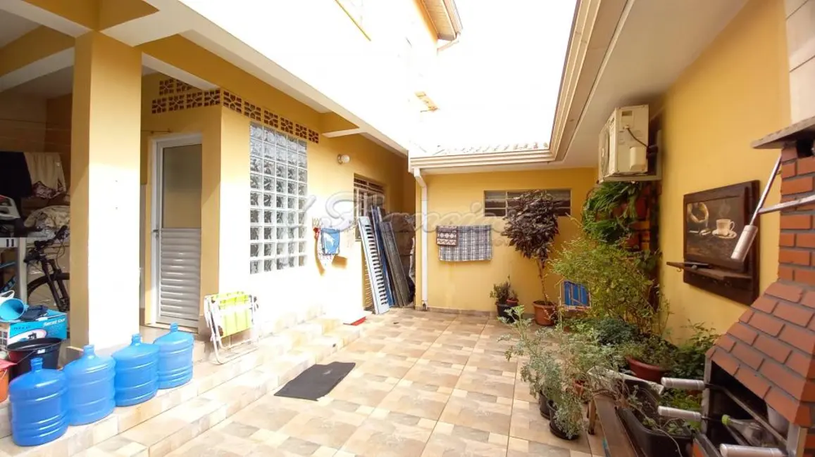 Casa com 4 quartos à venda, 250m2 em Vila Ginez, Itapetininga - SP - imagem 8 Foto 8 de Casa com 4 quartos à venda, 250m2 em Vila Ginez, Itapetininga - SP