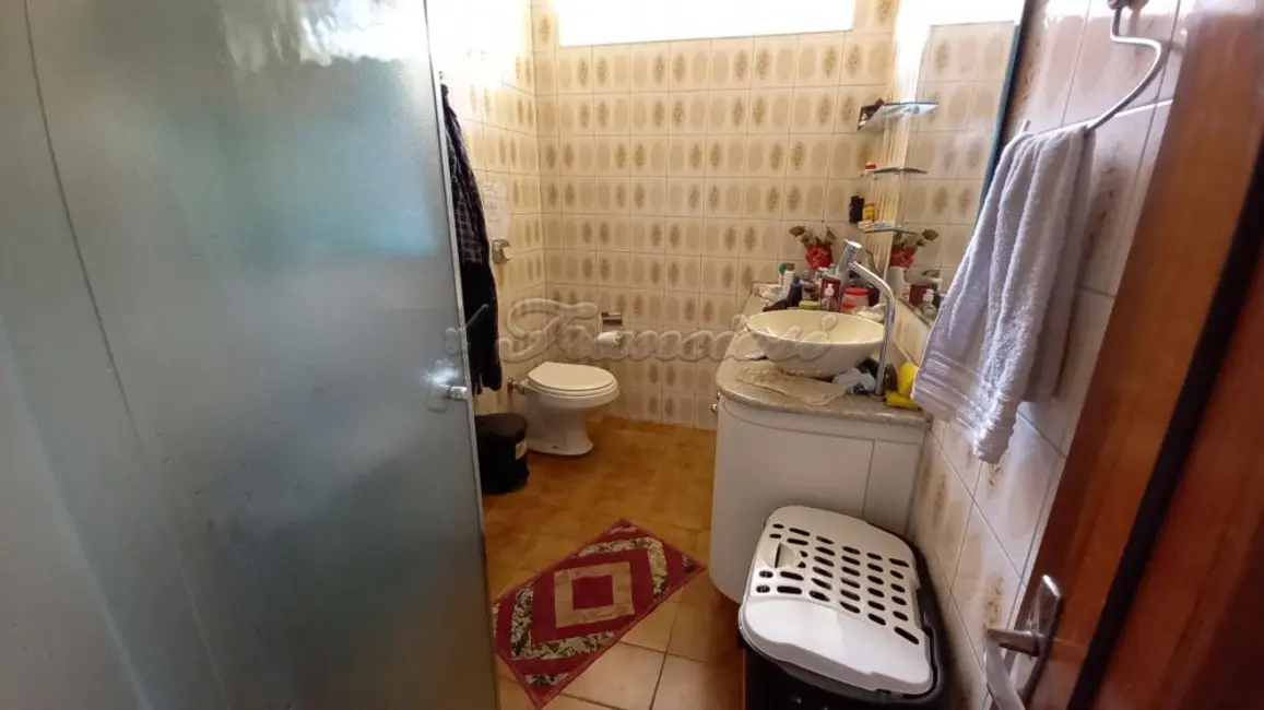 Casa com 4 quartos à venda, 250m2 em Vila Ginez, Itapetininga - SP - imagem 6 Foto 6 de Casa com 4 quartos à venda, 250m2 em Vila Ginez, Itapetininga - SP