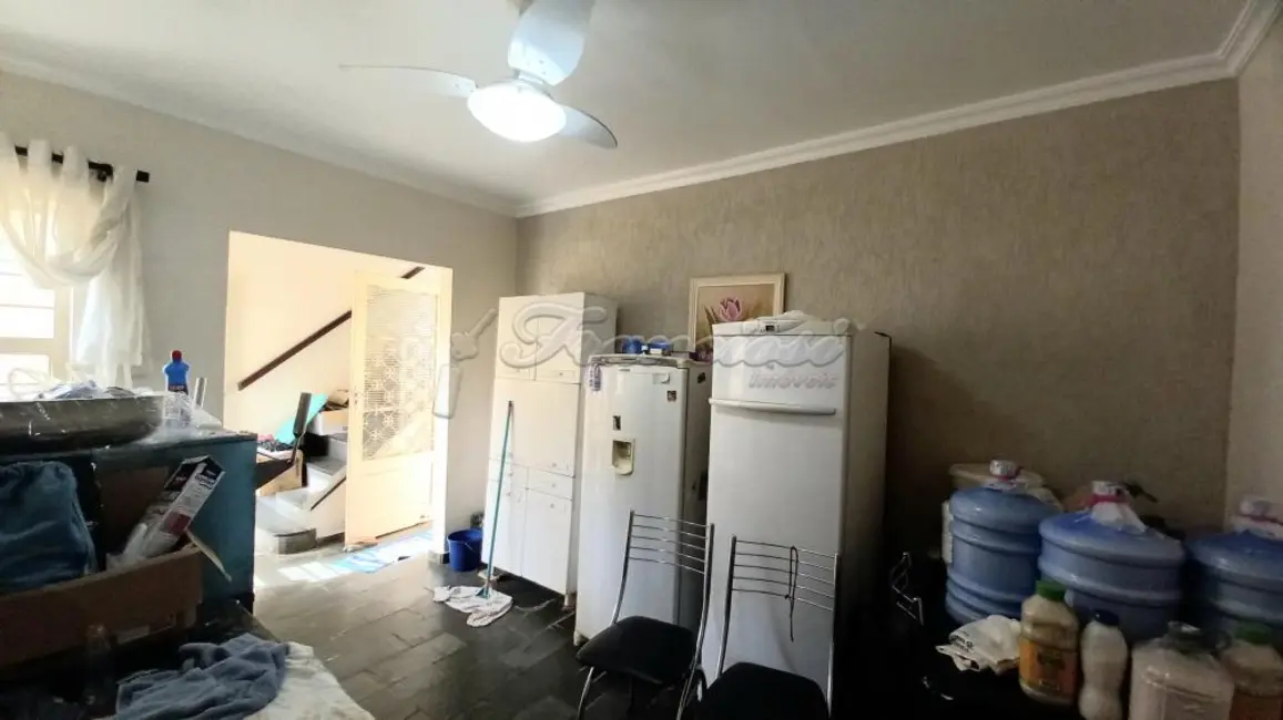 Casa com 4 quartos à venda, 250m2 em Vila Ginez, Itapetininga - SP - imagem 7 Foto 7 de Casa com 4 quartos à venda, 250m2 em Vila Ginez, Itapetininga - SP