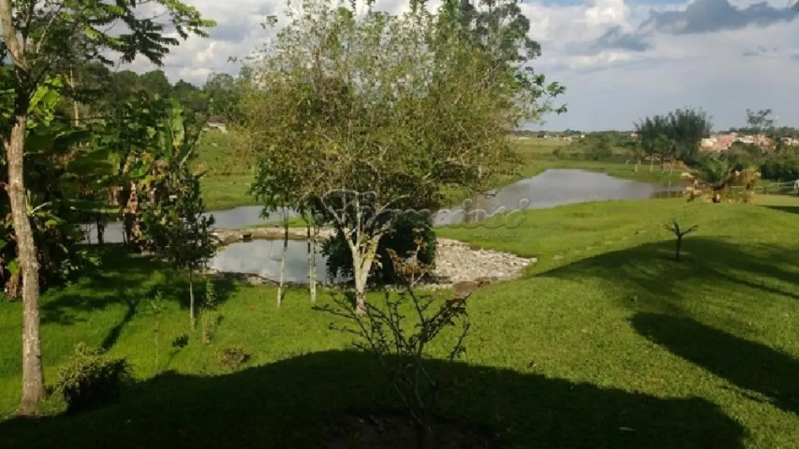 Loja com 12 quartos à venda, 800m2 em Centro, Sarapui - SP - imagem 3 Foto 3 de Loja com 12 quartos à venda, 800m2 em Centro, Sarapui - SP