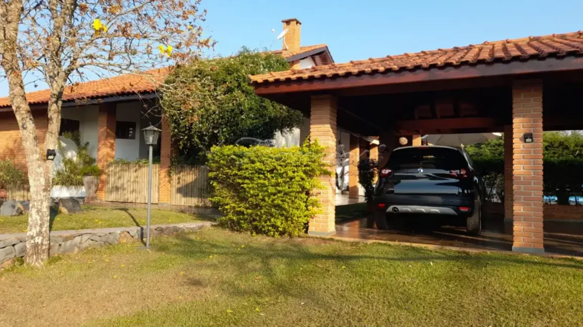 Casa de Condomínio com 4 quartos à venda, 349m2 em Paranapanema - SP - imagem 1 Foto 1 de Casa de Condomínio com 4 quartos à venda, 349m2 em Paranapanema - SP