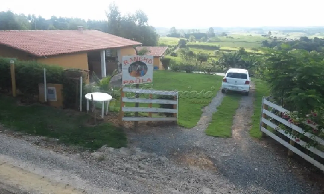 Foto 1 de Fazenda / Haras com 2 quartos à venda, 100m2 em Alambari - SP