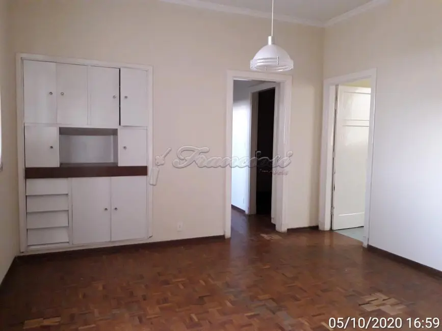 Casa com 3 quartos à venda, 333m2 em Centro, Itapetininga - SP - imagem 2 Foto 2 de Casa com 3 quartos à venda, 333m2 em Centro, Itapetininga - SP