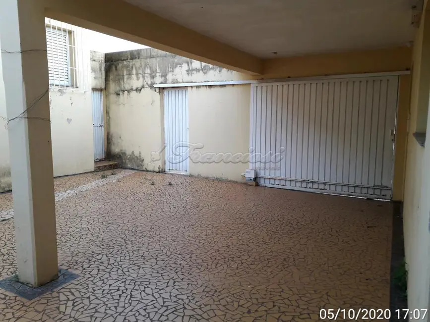 Casa com 3 quartos à venda, 333m2 em Centro, Itapetininga - SP - imagem 8 Foto 8 de Casa com 3 quartos à venda, 333m2 em Centro, Itapetininga - SP