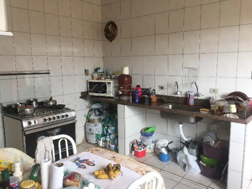 Casa com 4 quartos à venda, 260m2 em Centro, Itapetininga - SP - imagem 8 Foto 8 de Casa com 4 quartos à venda, 260m2 em Centro, Itapetininga - SP