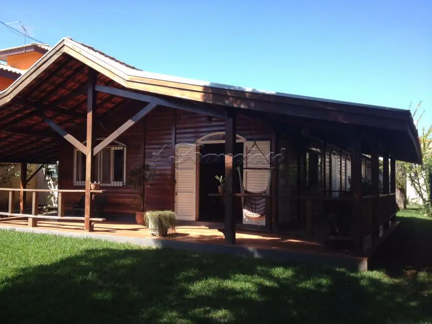 Casa com 4 quartos à venda, 242m2 em Itapetininga - SP - imagem 2 Foto 2 de Casa com 4 quartos à venda, 242m2 em Itapetininga - SP