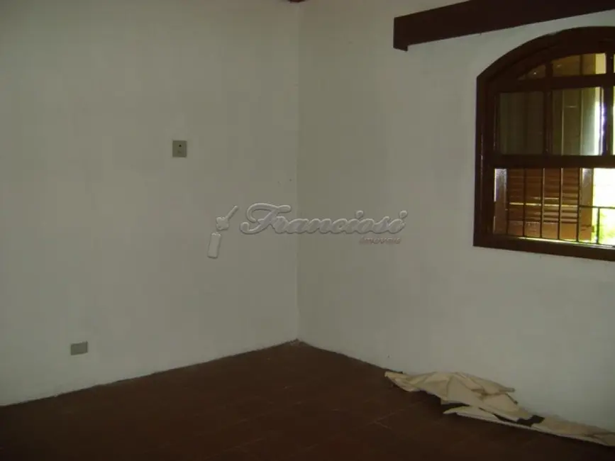 Casa com 4 quartos à venda, 250m2 em Alambari - SP - imagem 8 Foto 8 de Casa com 4 quartos à venda, 250m2 em Alambari - SP