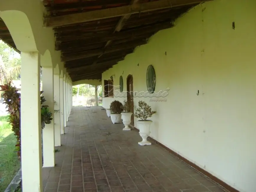 Casa com 4 quartos à venda, 250m2 em Alambari - SP - imagem 3 Foto 3 de Casa com 4 quartos à venda, 250m2 em Alambari - SP