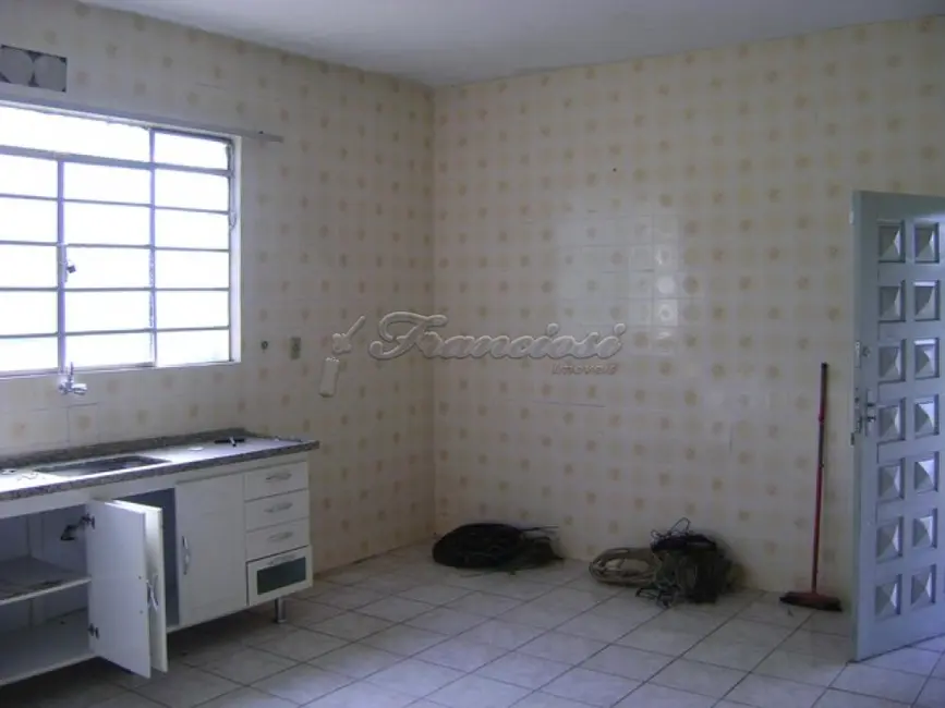 Casa com 4 quartos à venda, 250m2 em Alambari - SP - imagem 9 Foto 9 de Casa com 4 quartos à venda, 250m2 em Alambari - SP