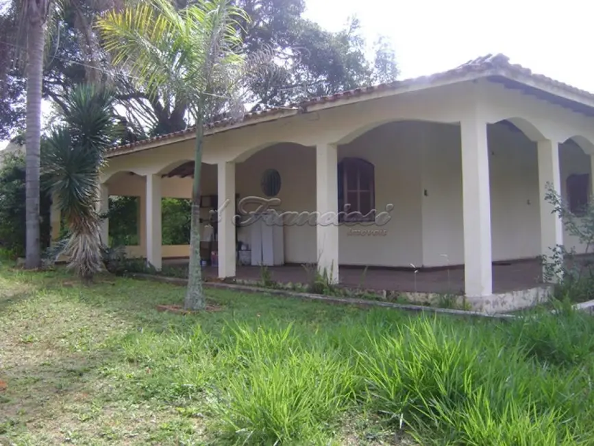 Casa com 4 quartos à venda, 250m2 em Alambari - SP - imagem 4 Foto 4 de Casa com 4 quartos à venda, 250m2 em Alambari - SP