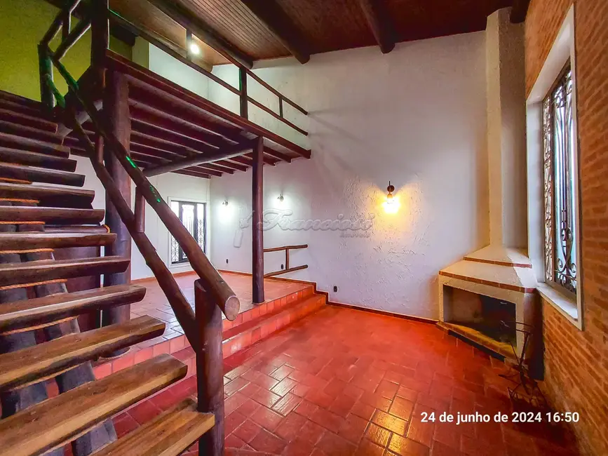 Casa com 3 quartos à venda, 300m2 em Itapetininga - SP - imagem 1 Foto 1 de Casa com 3 quartos à venda, 300m2 em Itapetininga - SP