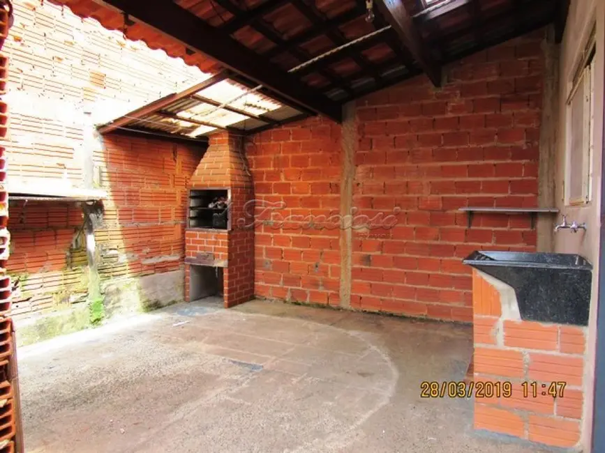 Casa com 3 quartos à venda, 96m2 em Itapetininga - SP - imagem 4 Foto 4 de Casa com 3 quartos à venda, 96m2 em Itapetininga - SP