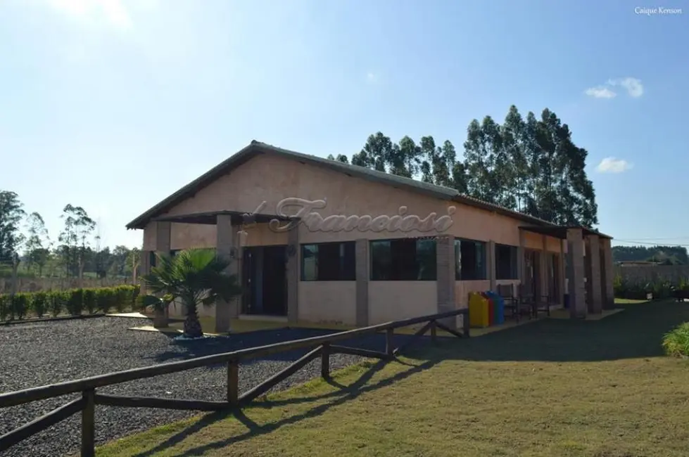 Fazenda / Haras à venda, 3000m2 em Angatuba - SP - imagem 5 Foto 5 de Fazenda / Haras à venda, 3000m2 em Angatuba - SP