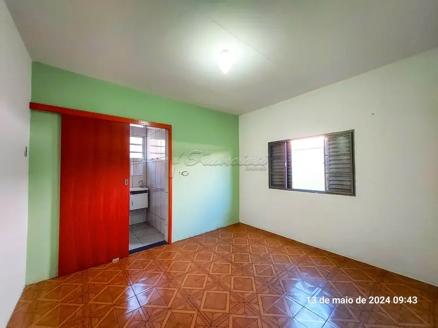 Casa com 2 quartos à venda, 150m2 em Parque da Lagoa, Itapetininga - SP - imagem 5 Foto 5 de Casa com 2 quartos à venda, 150m2 em Parque da Lagoa, Itapetininga - SP