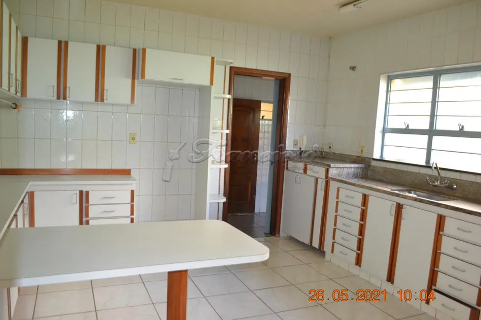 Foto 2 de Casa com 3 quartos à venda, 327m2 em Centro, Itapetininga - SP