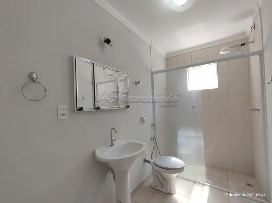 Casa com 2 quartos à venda, 150m2 em Centro, Itapetininga - SP - imagem 5 Foto 5 de Casa com 2 quartos à venda, 150m2 em Centro, Itapetininga - SP