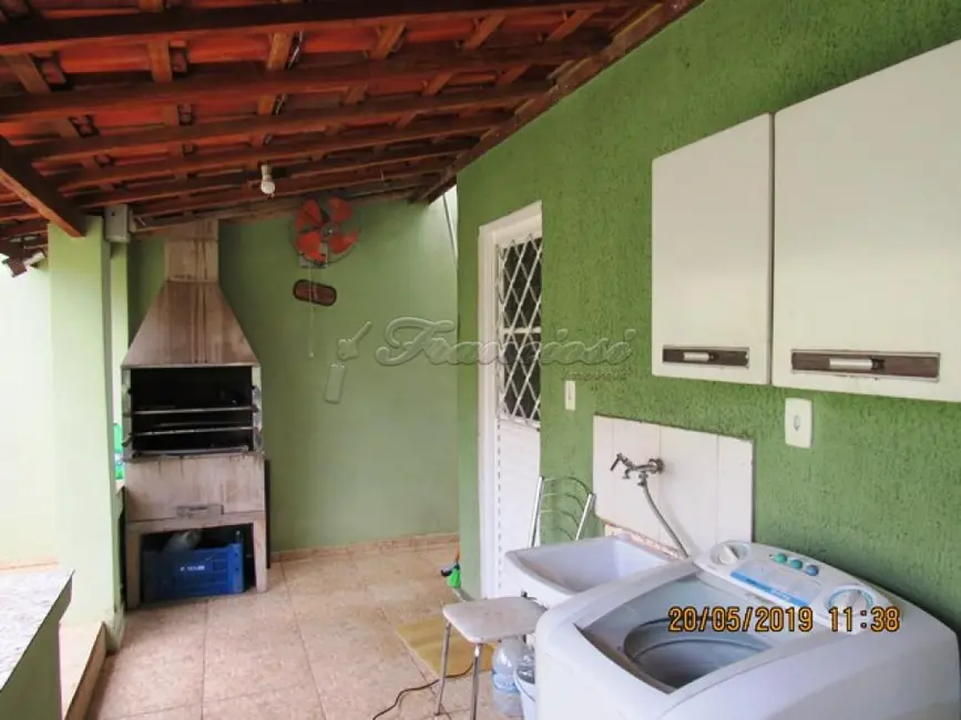 Foto 8 de Casa com 2 quartos à venda, 85m2 em Vila Arruda, Itapetininga - SP