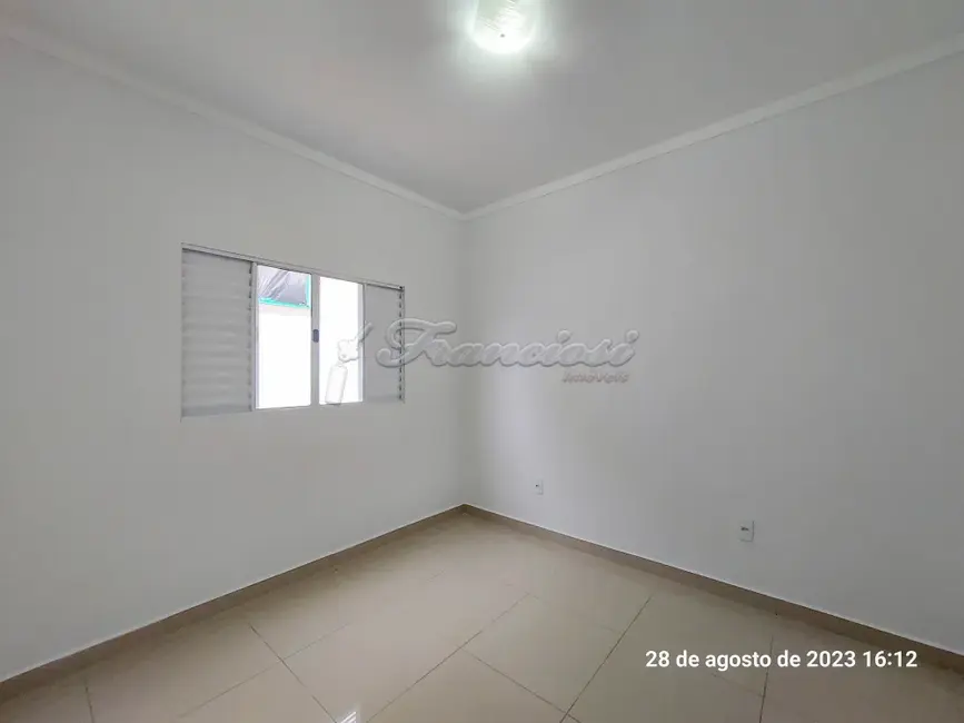 Casa de Condomínio com 3 quartos à venda, 150m2 em Vila Popular, Itapetininga - SP - imagem 8 Foto 8 de Casa de Condomínio com 3 quartos à venda, 150m2 em Vila Popular, Itapetininga - SP
