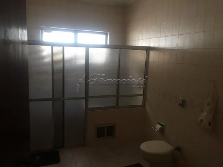 Casa com 4 quartos à venda, 360m2 em Vila Aurora, Itapetininga - SP - imagem 4 Foto 4 de Casa com 4 quartos à venda, 360m2 em Vila Aurora, Itapetininga - SP