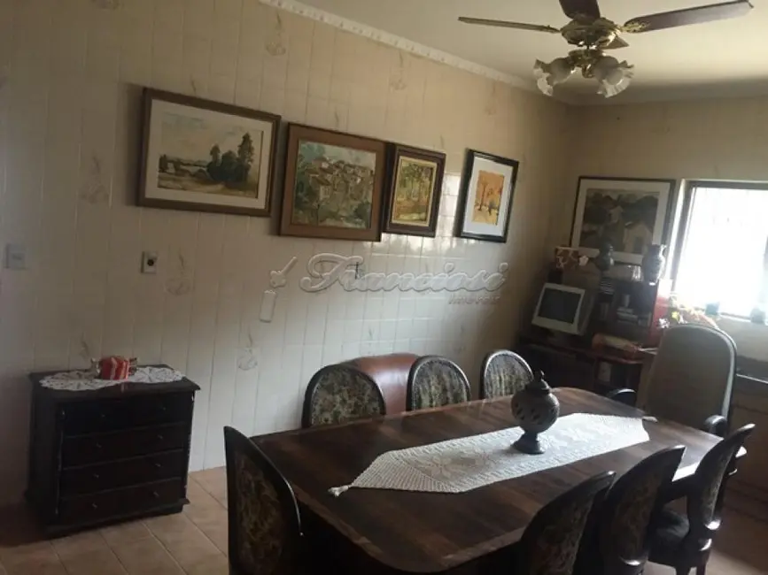 Casa com 4 quartos à venda, 360m2 em Vila Aurora, Itapetininga - SP - imagem 6 Foto 6 de Casa com 4 quartos à venda, 360m2 em Vila Aurora, Itapetininga - SP