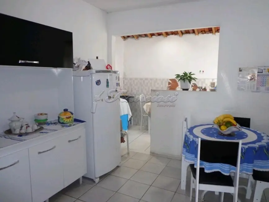 Casa com 3 quartos à venda, 100m2 em Vila Belo Horizonte, Itapetininga - SP - imagem 5 Foto 5 de Casa com 3 quartos à venda, 100m2 em Vila Belo Horizonte, Itapetininga - SP
