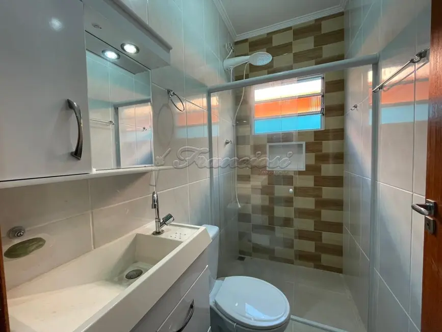 Casa com 2 quartos à venda, 150m2 em Vila Célia, Itapetininga - SP - imagem 4 Foto 4 de Casa com 2 quartos à venda, 150m2 em Vila Célia, Itapetininga - SP