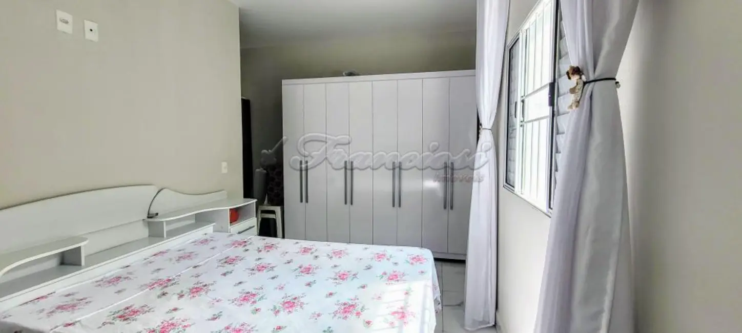 Casa de Condomínio com 3 quartos à venda, 150m2 em Jardim Marabá, Itapetininga - SP - imagem 5 Foto 5 de Casa de Condomínio com 3 quartos à venda, 150m2 em Jardim Marabá, Itapetininga - SP