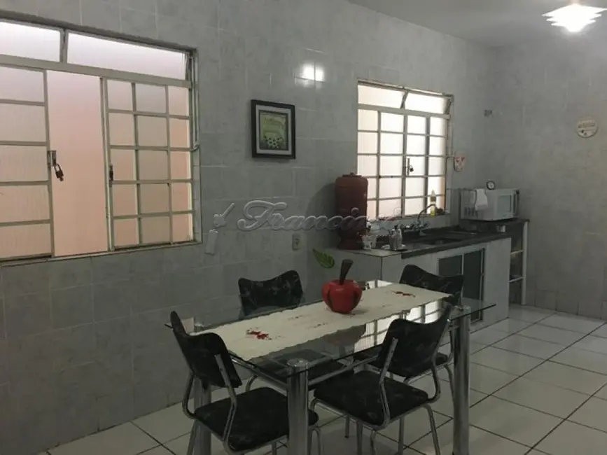 Foto 6 de Casa com 2 quartos à venda, 450m2 em Vila Belo Horizonte, Itapetininga - SP