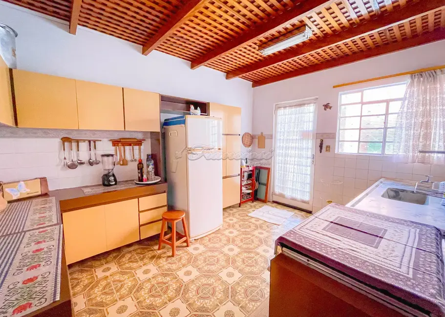 Fazenda / Haras com 2 quartos à venda, 2500m2 em Portal da Figueira, Itapetininga - SP - imagem 8 Foto 8 de Fazenda / Haras com 2 quartos à venda, 2500m2 em Portal da Figueira, Itapetininga - SP