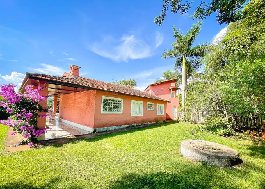 Fazenda / Haras com 2 quartos à venda, 2500m2 em Portal da Figueira, Itapetininga - SP - imagem 3 Foto 3 de Fazenda / Haras com 2 quartos à venda, 2500m2 em Portal da Figueira, Itapetininga - SP