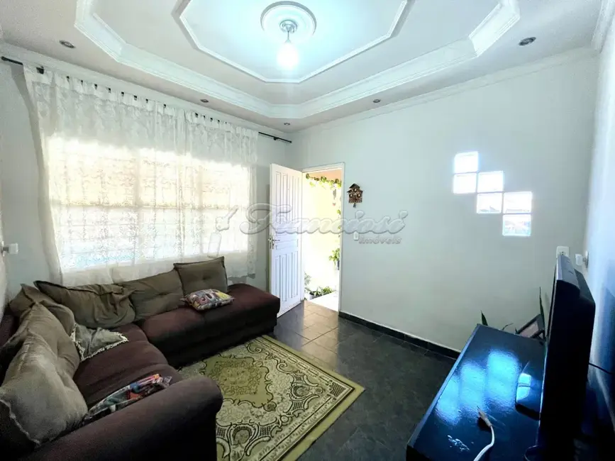 Foto 1 de Casa com 3 quartos à venda, 150m2 em Vila Piedade, Itapetininga - SP