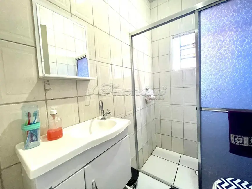 Casa com 3 quartos à venda, 150m2 em Vila Piedade, Itapetininga - SP - imagem 3 Foto 3 de Casa com 3 quartos à venda, 150m2 em Vila Piedade, Itapetininga - SP