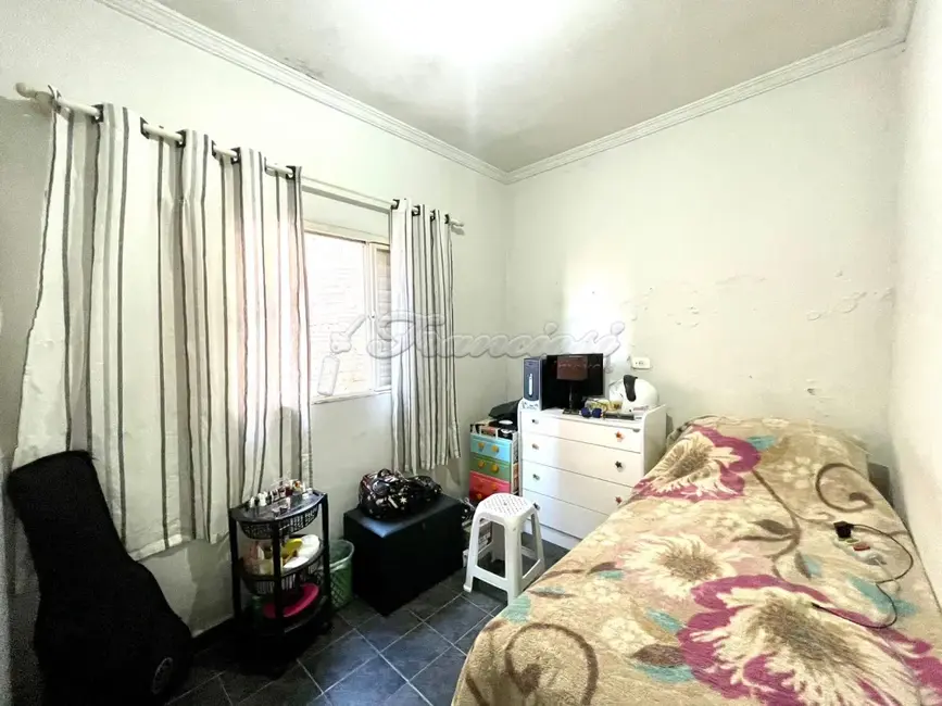 Casa com 3 quartos à venda, 150m2 em Vila Piedade, Itapetininga - SP - imagem 4 Foto 4 de Casa com 3 quartos à venda, 150m2 em Vila Piedade, Itapetininga - SP
