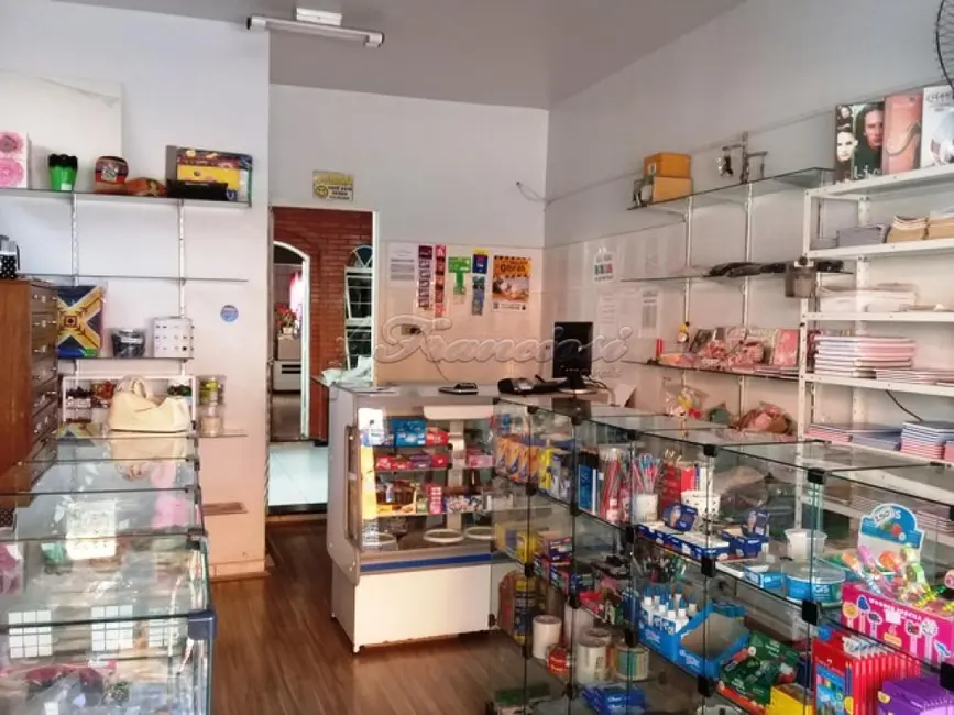 Foto 2 de Casa com 2 quartos à venda, 145m2 em Vila Esplanada, Itapetininga - SP