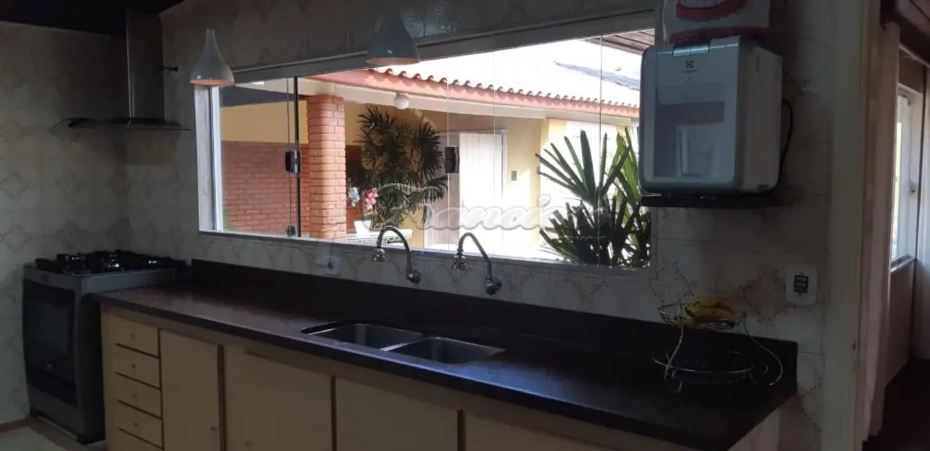 Casa com 4 quartos à venda, 546m2 em Centro, Itapetininga - SP - imagem 4 Foto 4 de Casa com 4 quartos à venda, 546m2 em Centro, Itapetininga - SP
