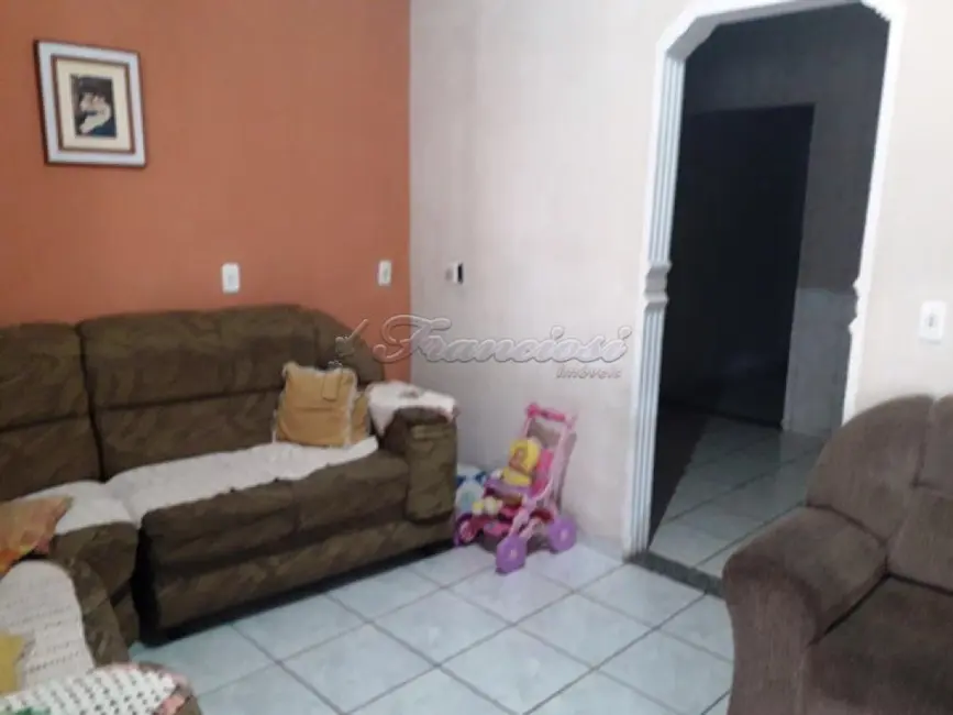 Foto 1 de Casa com 3 quartos à venda, 148m2 em Itapetininga - SP