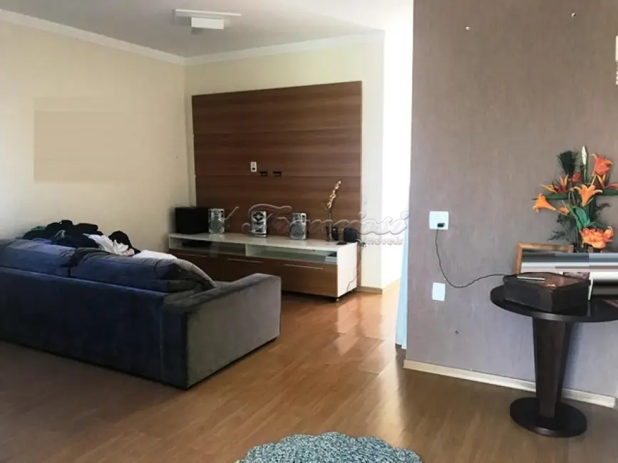 Casa com 3 quartos à venda, 270m2 em Vila Vendramini, Itapetininga - SP - imagem 9 Foto 9 de Casa com 3 quartos à venda, 270m2 em Vila Vendramini, Itapetininga - SP