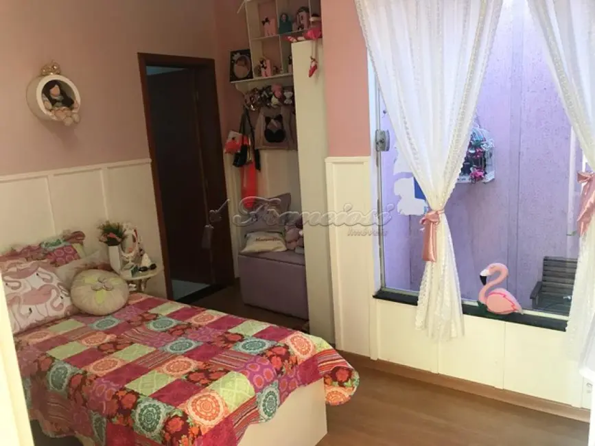 Casa com 3 quartos à venda, 270m2 em Vila Vendramini, Itapetininga - SP - imagem 6 Foto 6 de Casa com 3 quartos à venda, 270m2 em Vila Vendramini, Itapetininga - SP