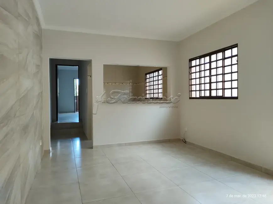 Foto 2 de Casa com 2 quartos à venda, 126m2 em Vila José Salem, Itapetininga - SP