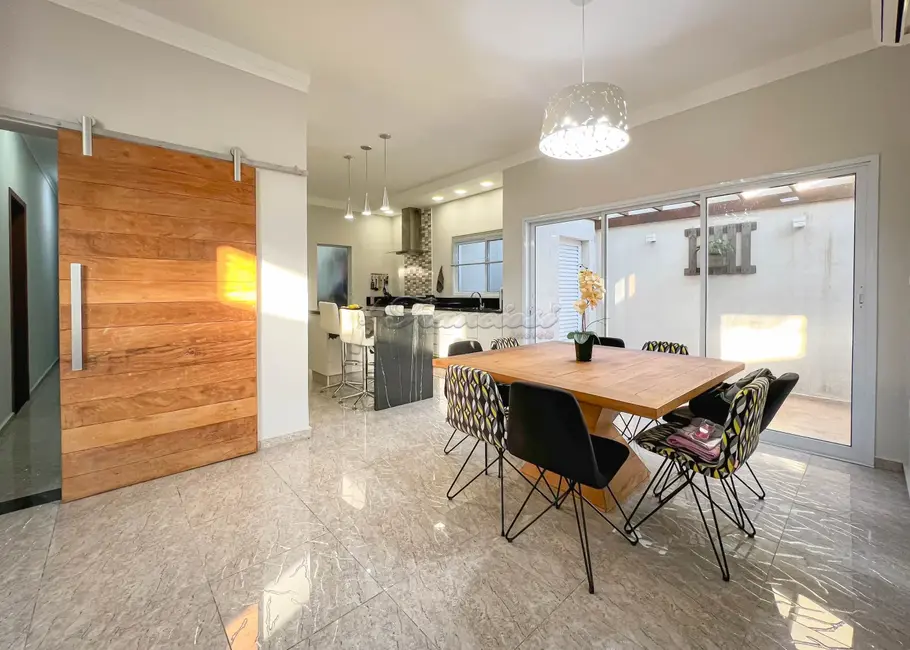 Foto 6 de Casa com 3 quartos à venda, 230m2 em Estância Conceição, Itapetininga - SP